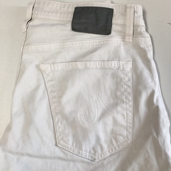 AG the graduate Tailored Size 30 inseam 32